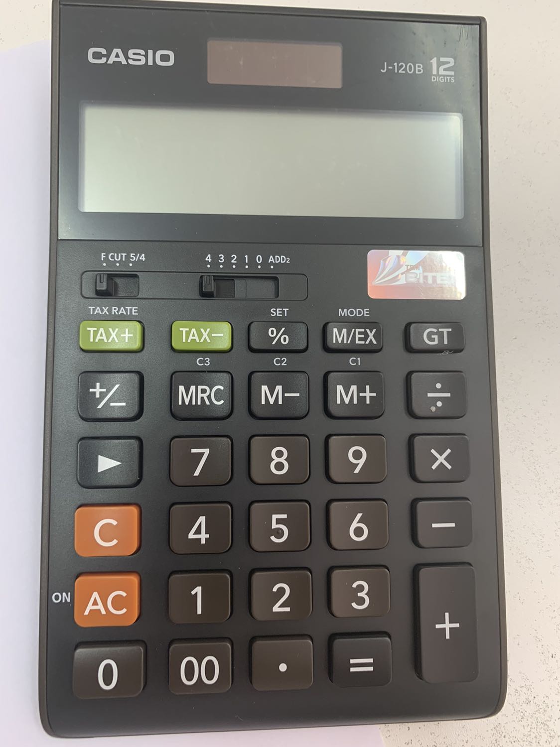 Máy tính tay kiểu dáng đẹp,chính hãng,  đúng với mẫu mã quảng cáo. Bàn phím bấm nhẹ tay. Hàng do Philippin sản xuất. Hy vọng là sẽ bền tốt hơn những cái mua cũ do mua rẽ nên không bền và hay bị điên.