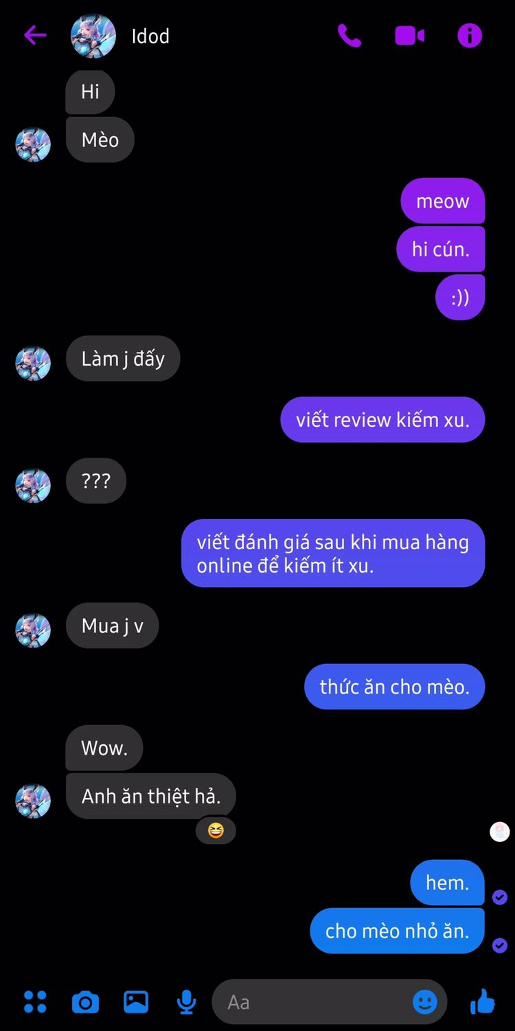 Đây là lần lần mua hạt cho mèo trên tiki giá ưu đãi nhất mình từng mua từ trước tới nay. Như mọi khi mua gói lớn cho tiết kiệm bởi em mèo nhà mình đã quen ăn loại này từ lâu rồi. Về giao hàng thì nhanh bất ngờ vượt ngưỡng mình mong đợi, bởi mình mới có gói tiki now 1 năm và nhà mình ở huyện Hoài Đức Hà Nội, tức ko thuộc diện giao nhanh 2h hay trong ngày, nên khi đặt mua thấy tiến trình giao dự kiến là 29/10 chỉ hơi tặc lưỡi chút bởi phí giao hàng là 0đ mà, nhưng thực tế chỉ trong vòng ~ 3 ngày ( trưa 15/10 đặt hàng trưa 18/10 nhận đc hàng tận nhà) Hà Nội tới Hà Nội (về huyện) hàng thuộc dạng nhiều kí lô, quả thật chính sách giao hàng với mình là rất okie, trước nghĩ tiki now với việc về huyện ngoại thành HN chắc k ăn thua lắm nhưng giờ nghĩ lại, mình thấy cũng được ra phết, bạn nào đang có ý định về tiki now thì cứ lấy làm thông tin để cân nhắc thêm nhé. Còn sản phẩm thì họ đóng gói bao bì chắc chắn và cẩn thận rồi. Hạt khô cho mèo bên ngoài là bao bì dứa dày chắc, bên trong là lớp nilong dày nữa, giảm thiểu tối đa khả năng hạt bị ẩm vào trong, hạn sử dụng date còn xa (1/10/2022) ngày sản xuất (1/04/2021) an tâm. Ngoài ra mình chọn bao 7kg ko chia túi nhỏ bên trong, về tự san ra hộp nhỏ hơn (nhà đang sẵn có) để hạn chế rác thải nhựa ko được tận dụng tái sử dụng đem xả ra môi trường. Vài lời nhận xét như vậy, các bạn tham khảo và hẹn có trao đổi thắc mắc gì thêm thì ới mình Meo Bự ở phây búc nha. Thanks