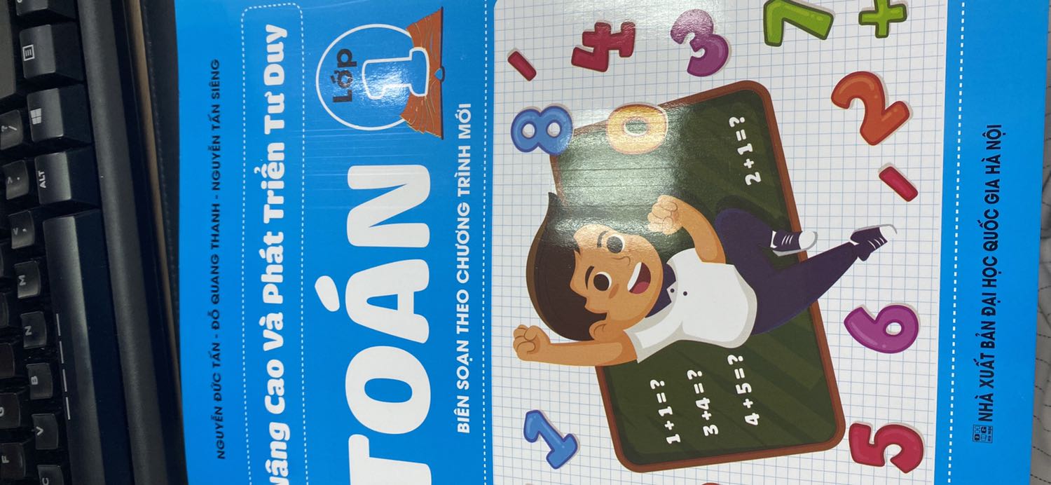 Sách mới đẹp, đóng bọc cẩn thận lắm, giao hàng nhanh.