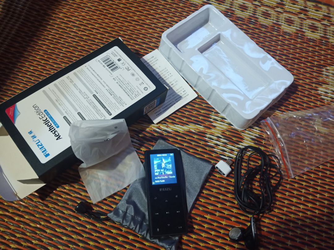 ko đúng ruizu d29 mong tiki giải quyết mình nhé.....