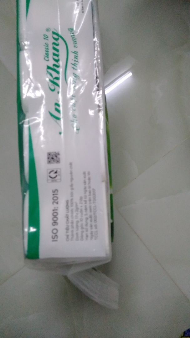 Shop đóng hàng rất kỹ. Sản phẩm nhận như ảnh shop. Giấy vs An An 2 lớp. Sản phẩm của Cty CP Thế giới giấy (TGG), KCN Tân Bình, Tân Phú. Thông tin ngảy SX và hạn SD xem trên bao bì, tìm hoài 0 thấy đâu. Với giá 30k một lốc (10 cuộn) free ship, chấp nhận được. Thanks shop