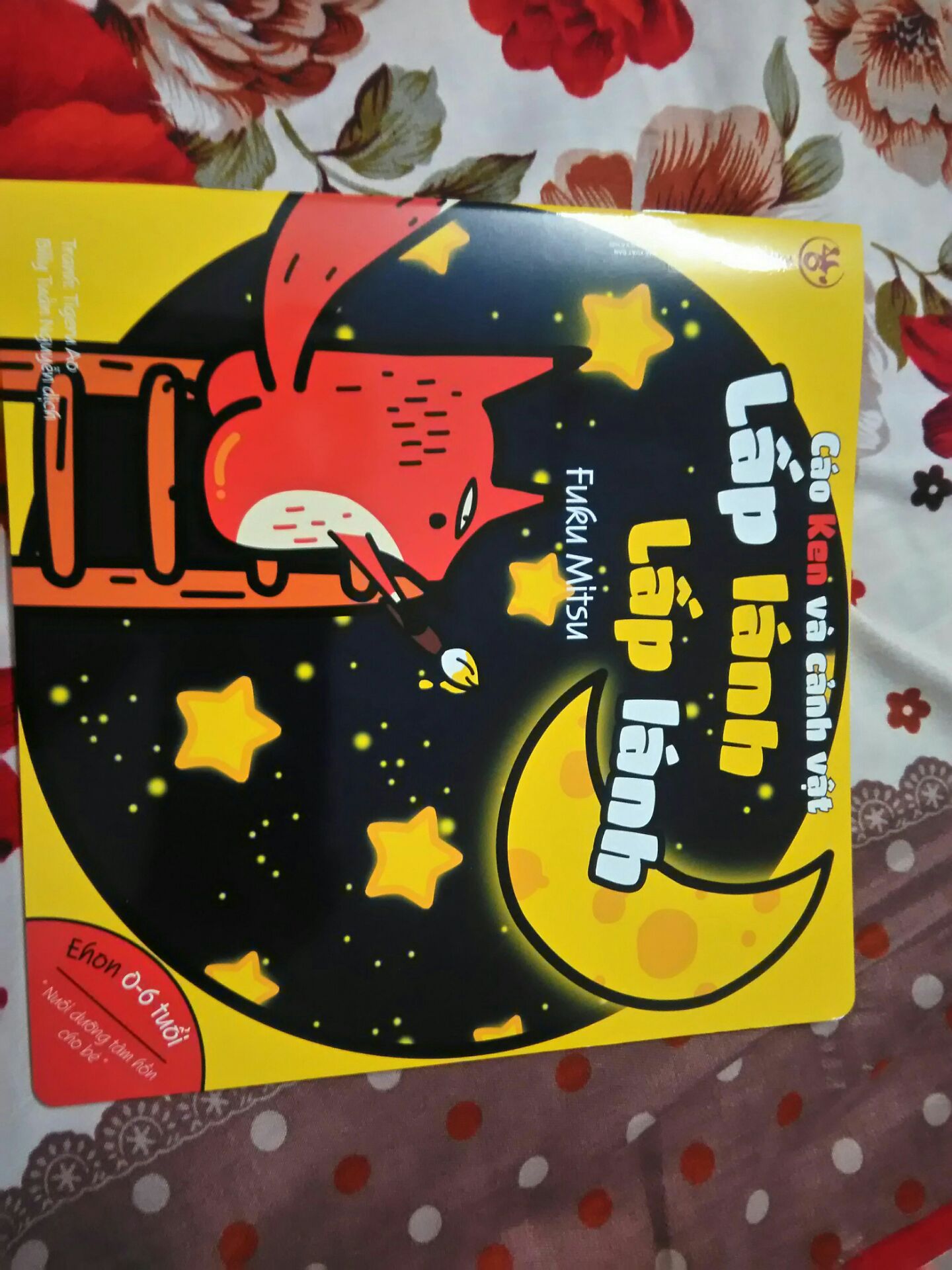 sản phẩm được giao nhanh hơn dự kiến. 2 bé nhà mình rất thích cáo ken. Quyển truyện tặng kèm rất dễ thương.