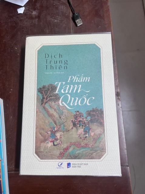 Sách đẹp, Tiki vận chuyển tốt, thực tế đẹp hơn ảnh rất nhiều!