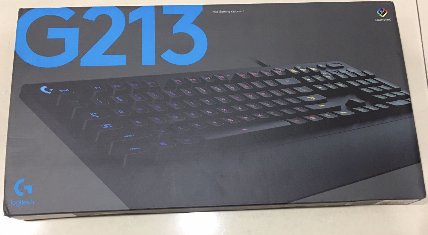 Hàng chính hãng, còn nguyên seal. Dây cáp không có bọc dù. Dịch vụ giao hàng của Tiki giao nhanh, sớm hơn dự kiến. 👍