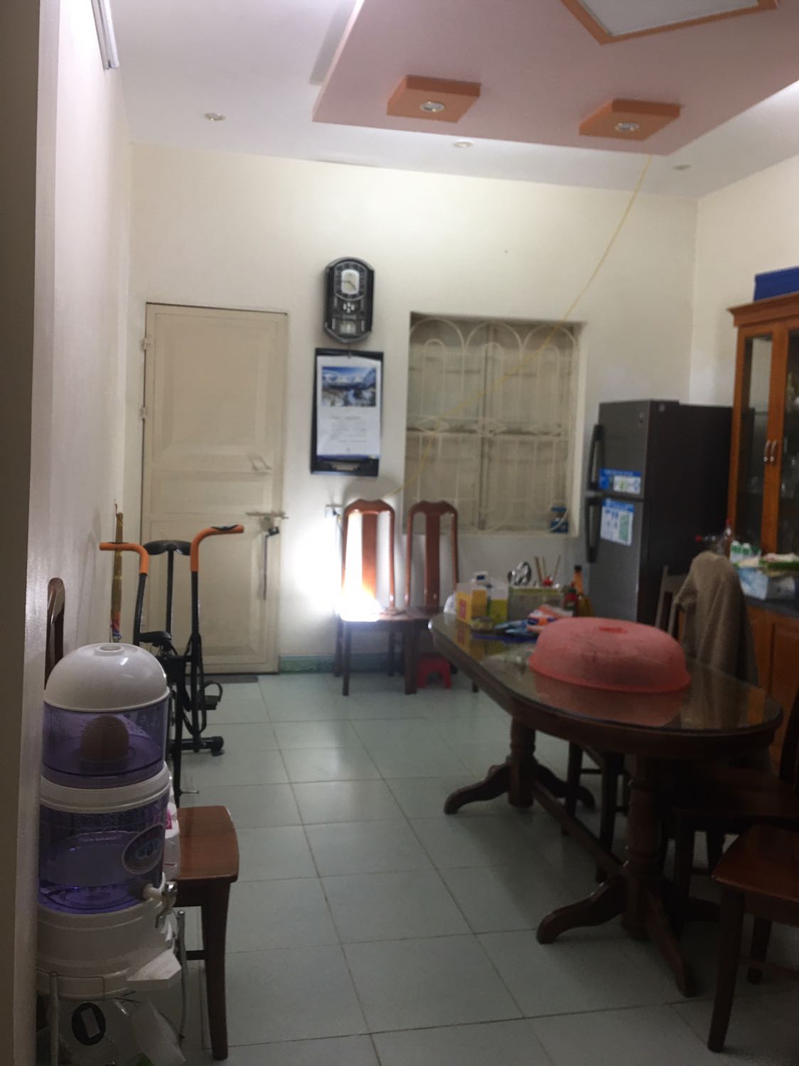 Mình đã cắm thử 10 phút rồi đèn cảm ứng không tắt. Rất thất vọng. Mình đã cắm thử 10 phút rồi đèn cảm ứng không tắt. Rất thất vọng.
