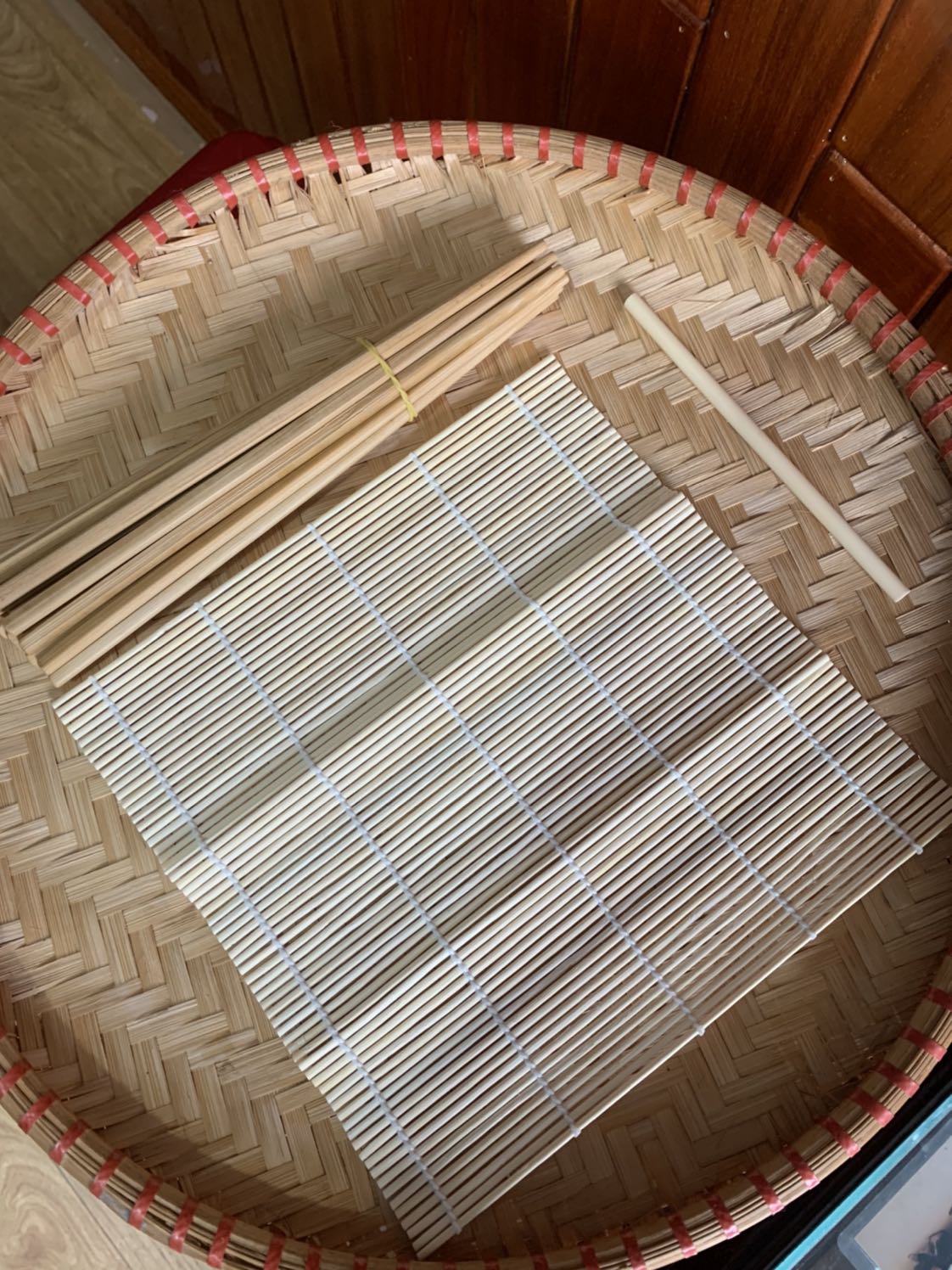 Sản phẩm thơm mùi tre. Đẹp và chắc chắn. Tặng thêm mình 1 ống hút tre. Cực kỳ hài lòng. Tiki ship hàng nhanh Sản phẩm thơm mùi tre. Đẹp và chắc chắn. Tặng thêm mình 1 ống hút tre. Cực kỳ hài lòng. Tiki ship hàng nhanh