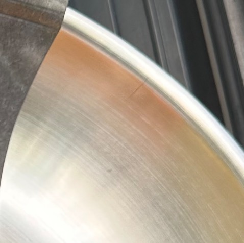 Chảo có vết xước shop ơi