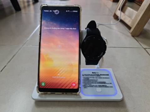 Mới nhận được hàng, sạc điện thoại OK, ko có iwatch với tai nghe để testtttt 2 chỗ còn lại. Tạm cho 4 sao.