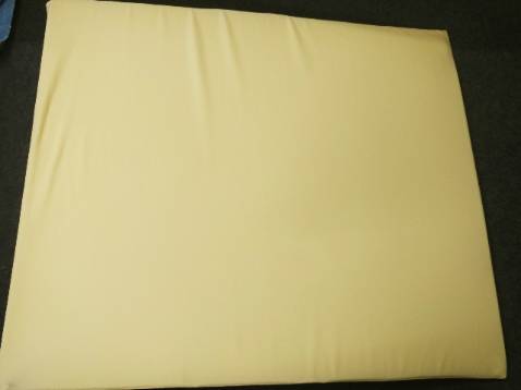 Tôi đã dùng mấy hãng gối cả hàng quảng cáo nhập khẩu Nhật gì đó lẫn Hi-Sleep thì tôi thấy Hi-Sleep chất lượng vẫn tốt hơn dù giá có cao hơn. Tiền nào của ấy thôi. Còn về dịch vụ của Tiki thì quá tuyệt với rồi, bọc hàng rất kĩ và vận chuyển nhanh, nhân viên thân thiện