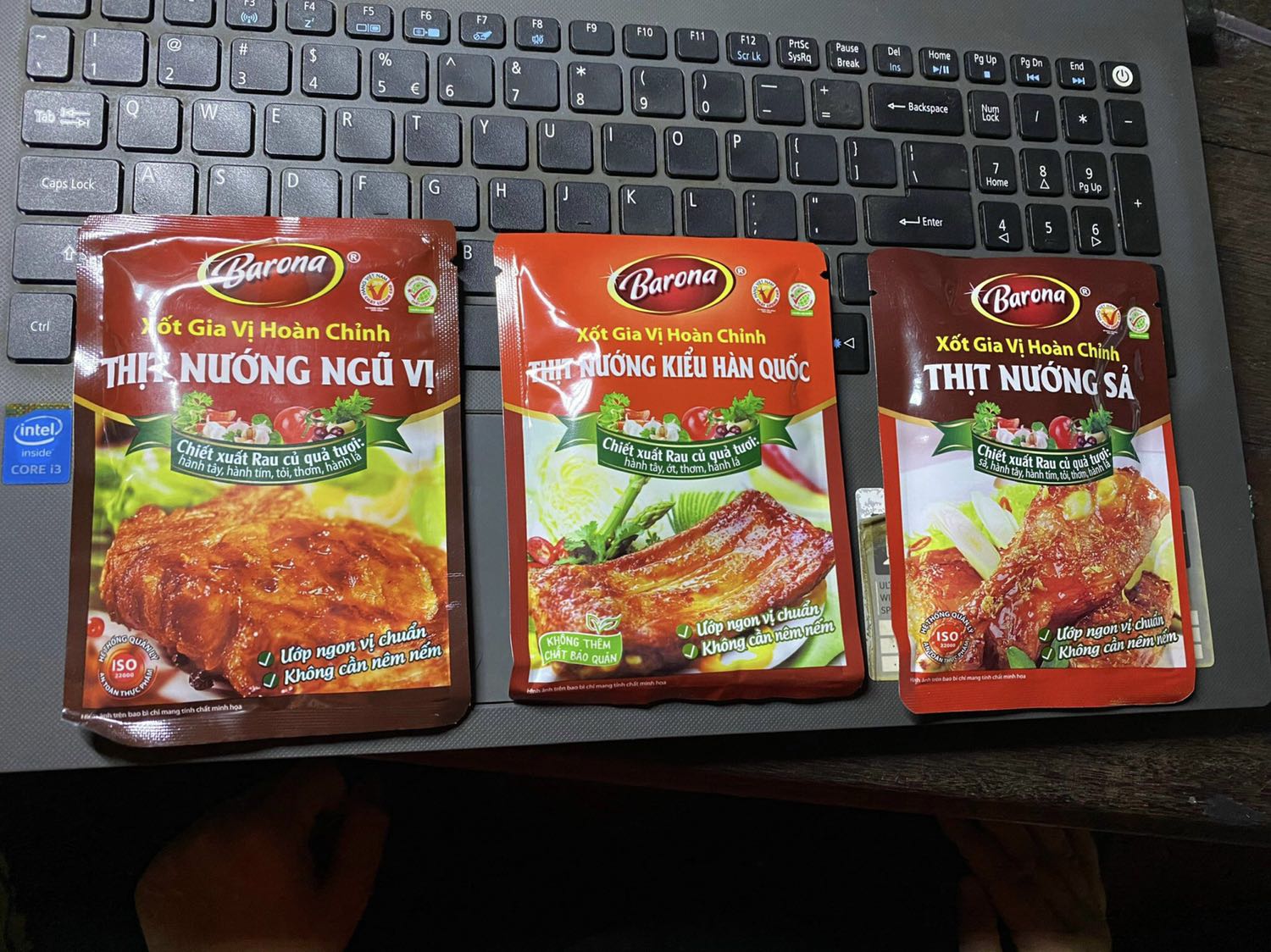 Gia vị ướp thịt ngon, ăn kèm với kim chi làm từ xốt muối cùng nhãn hiệu Barona rất tuyệt.