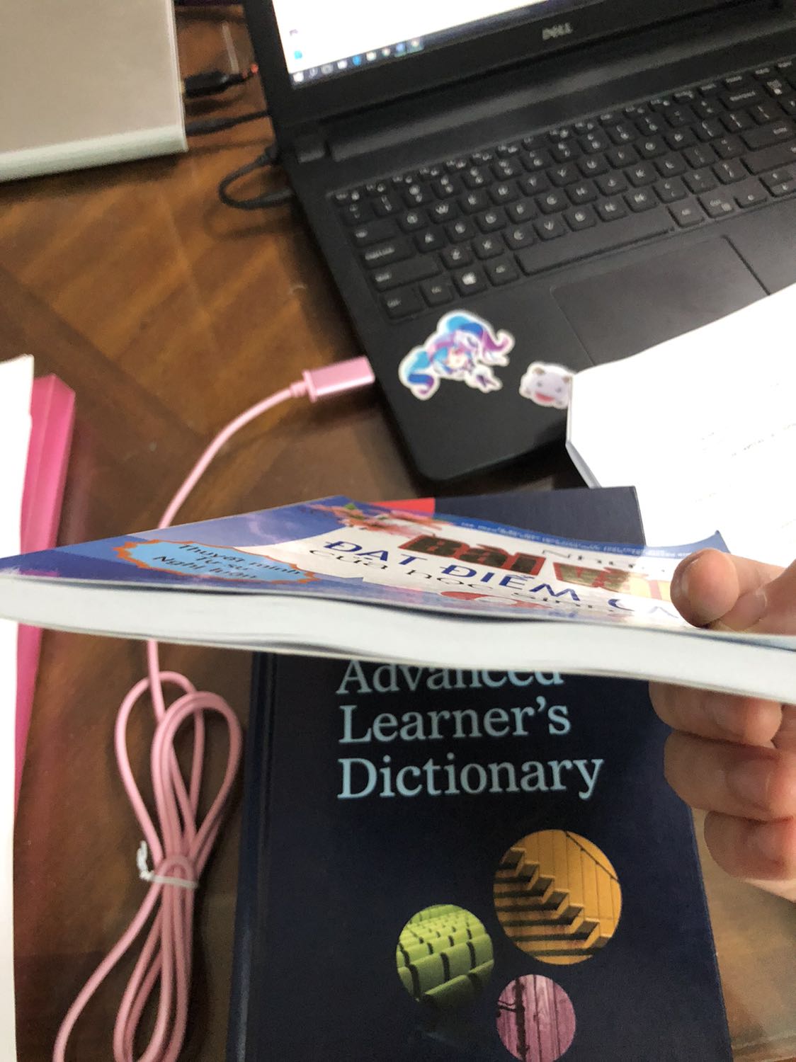 sách có nhiều bài văn hay nhưng bề ngoài hơi cũ 1 tí nhưng ok