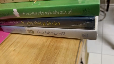 Shop đóng gói cẩn thận và giao nhanh. Giá tốt, sách chính hãng. Sẽ tiếp tục ủng hộ shop ah
Mà sách hơi bụi nha shop.