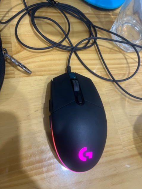 Chuột mượt bấm tốt sài đc vài ngày thấy khá oke, sau có lỗi j sẽ quay lại *** sau