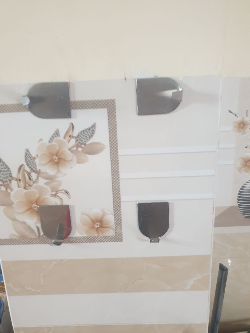 dán ổn và rất chắc chắn. mỗi tội loại này 3mm nên bản hơi nhỏ. cần dán chồng lên nhiều hơn. không biết shop có bán bản to hơn không. nói chung sẽ ủng hộ shop thêm.