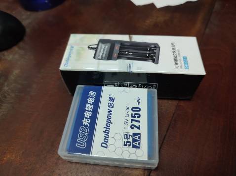 Sạc và pin rất ok. Uy tín hàng thật chính hãng. sẽ mua tiếp khi có nhu cầu