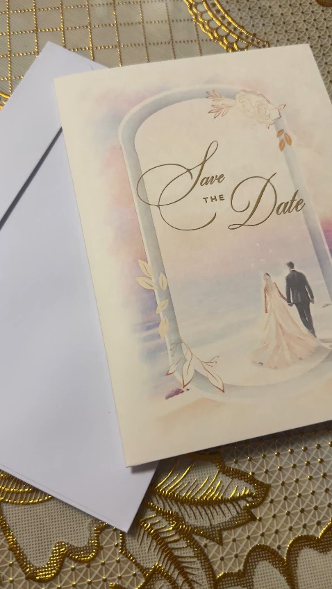 Chời đẹp xỉu. Gói hàng cẩn thận, thiệp cứng cáp. Mua thiệp này mừng cưới là vừa độc lạ vừa sang lun á