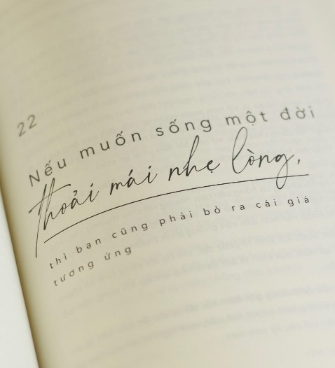 Mỗi cuốn sách của Vãn Tình đều giúp mình suy ngẫm rất nhiều. Là phụ nữ, nếu muốn hạnh phúc, trước hết phải trau dồi bản thân, trau dồi đến đâu thì quả ngọt đến đó...