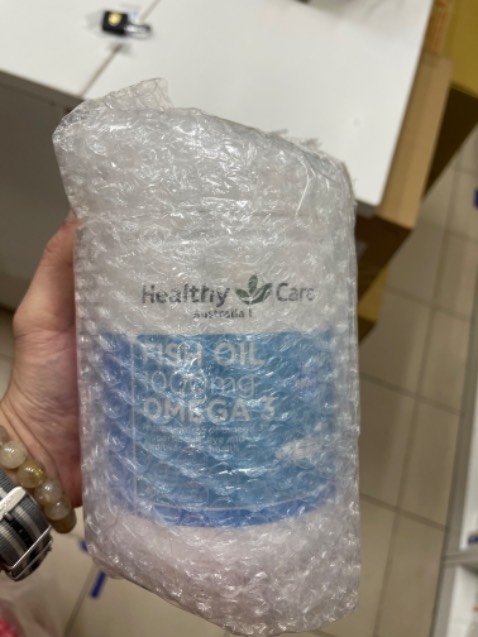 Có tem , nhãn, cty nhập khẩu, tem phụ…cũng một phần yên tâm, chứ giờ nghe xách xách tay sợ chết Có tem , nhãn, cty nhập khẩu, tem phụ…cũng một phần yên tâm, chứ giờ nghe xách xách tay sợ chết