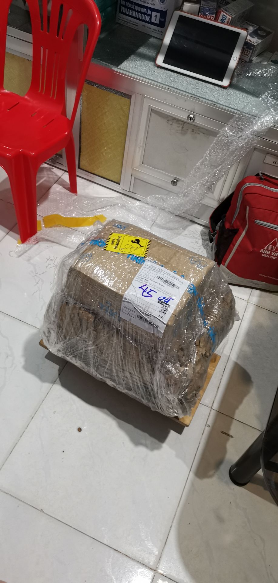 Shop đóng gói hàng cẩn thận, giao đủ hàng, giá bán hợp lý. Mình thích khuyến mại, cứ có khuyến mại là mua ủng hộ.
Chúc Shop luôn đông khách, sẽ ủng hộ Shop ở  những lần sau.