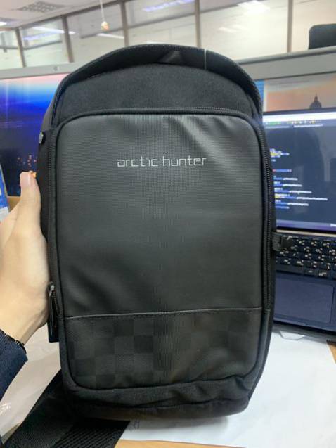 Túi đẹp, dày dặn, sang,r ất chất lượng, cũng phải thôi mà,  đeo vô lên dáng cực.
Shop chăm sóc khách hàng rất tốt, giao hàng nhanh chóng