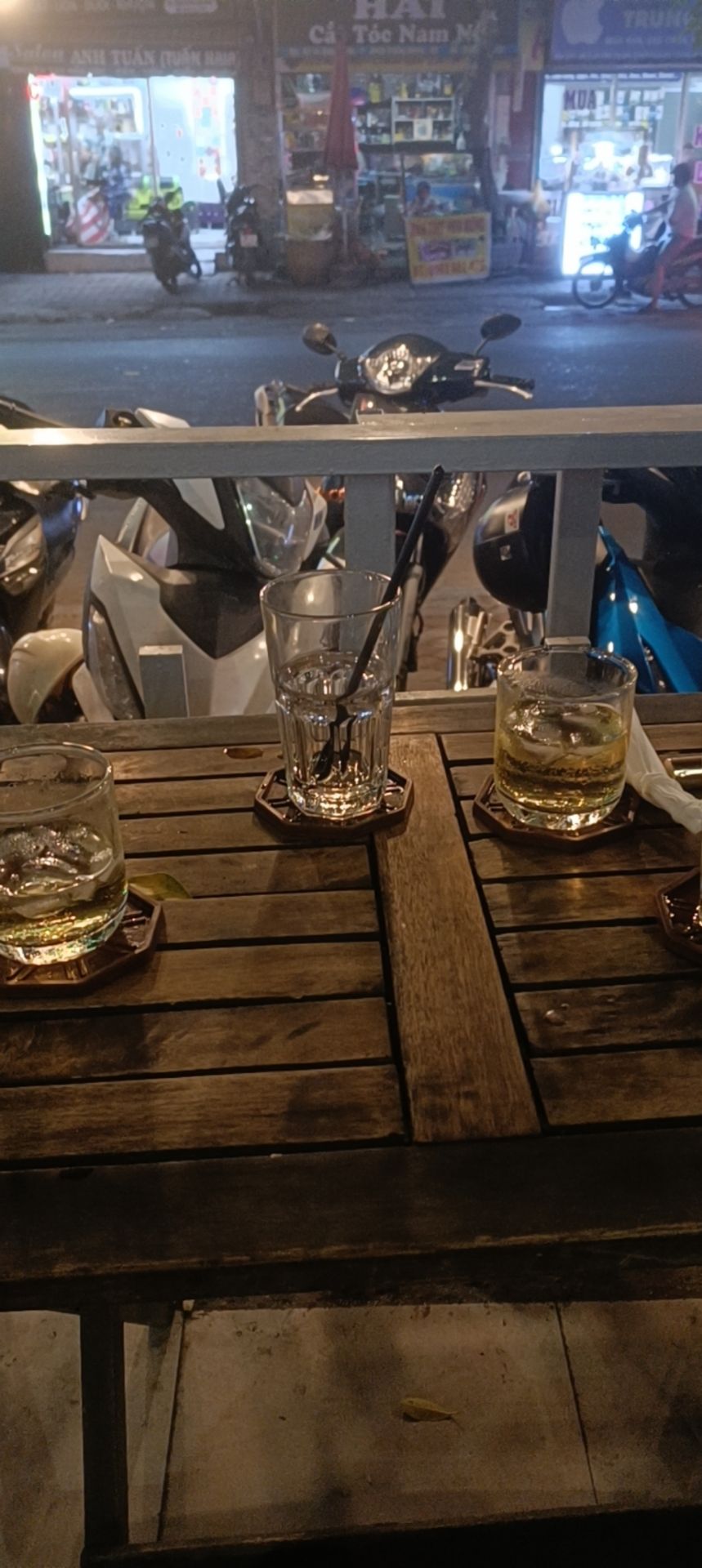 bàn chải đúng hàng xịn, giao hàng cực nhanh mới đặt hôm trước hôm sau đã giao tới rất hài lòng