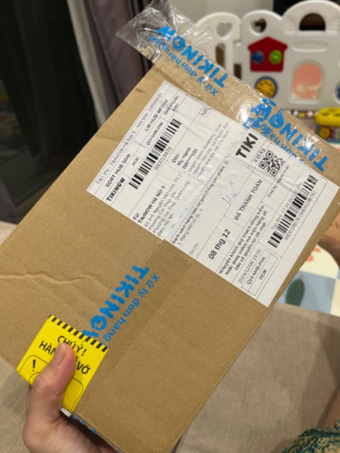 Mình từng mua iphone, ipad, airpod và cả đồng hồ apple qua tiki, nchung đều an tâm về chất lượng. Lần đầu tiên trả lại sản phẩm do mua ip15 đem tặng nhưng người nhận thay đổi nhu cầu. Việc trả hàng rất đơn giản và tiện lợi, tạo yêu cầu trả hàng trên tiki, ngày hôm sau nhân viên tới thu hồi và một tuần sau tiền trả về tài khoản. 5* cho dịch vụ tiki.