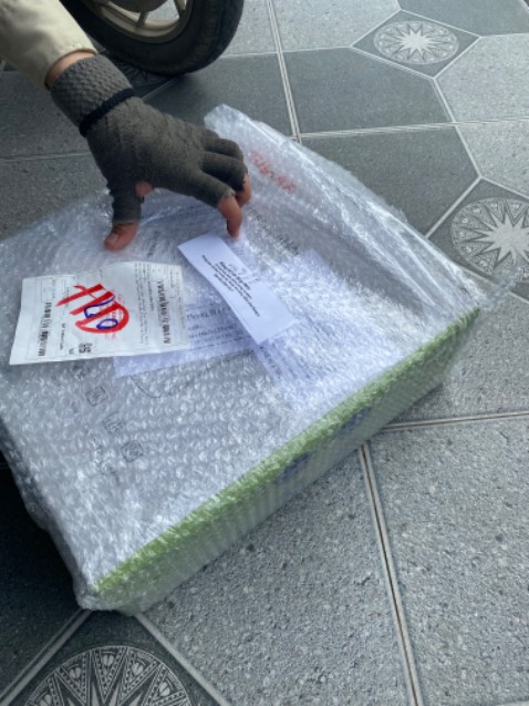 Đặt máy hút bụi giao gối mát xa, làm cho phải mất thời gian và công sức khiếu nại đổi trả