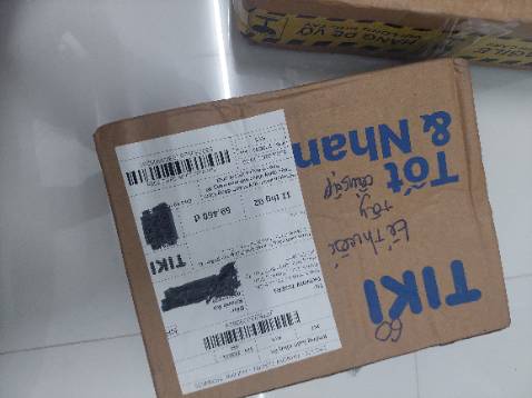 Giao hàng nhanh, đóng gói kĩ càng, sách hơi giống sách giả nhưng là thật nha, hơi mỏng nhưng cũng vừa để tìm hiểu về một nhà bác học cho những đứa lười đọc như toi🤗