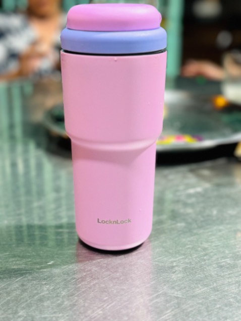 Màu đẹp, giữ nhiệt tốt, giao hàng nhanh