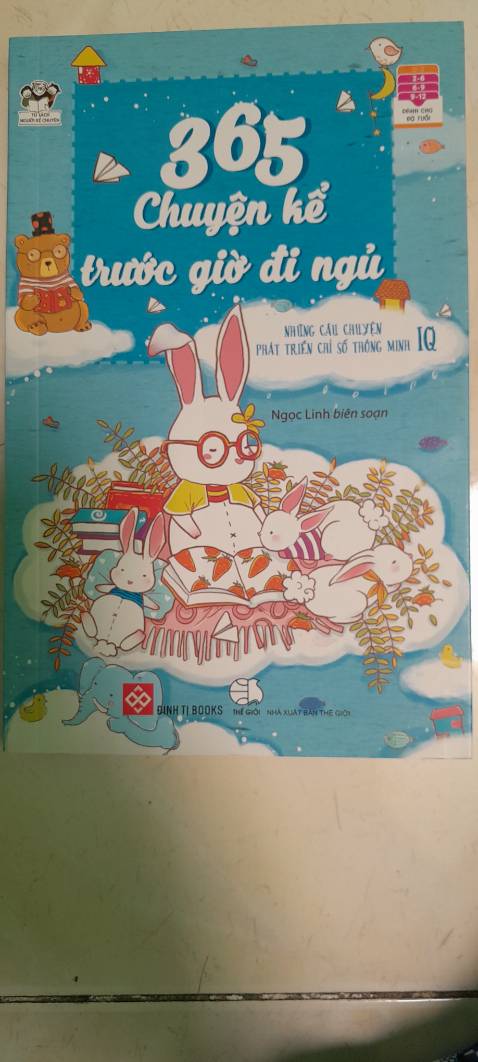 Những câu chuyện nhỏ hay và ý nghĩa. Sách in chữ rõ ràng, kèm hình vẽ sinh động và sau mỗi câu chuyện đều có bài học nhỏ rút ra từ những câu chuyện ấy. => Sách rất bổ ích cho các em nhỏ.