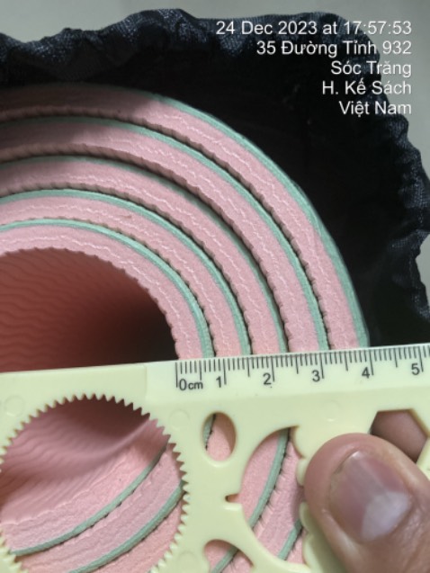 Mô tả và hình ảnh khác với sản phẩm được bán, sai lệch nhiều thông tin, ban đâu mình chọn khổ 80mm lận, nhưng sản phẩm trả về là 60mm, độ dày chỉ đạt 1,6-1,7cm, màu thì không phải màu đen. 
Nếu có nút block thì mình block luôn cửa hàng này. Mô tả và hình ảnh khác với sản phẩm được bán, sai lệch nhiều thông tin, ban đâu mình chọn khổ 80mm lận, nhưng sản phẩm trả về là 60mm, độ dày chỉ đạt 1,6-1,7cm, màu thì không phải màu đen. 
Nếu có nút block thì mình block luôn cửa hàng này.