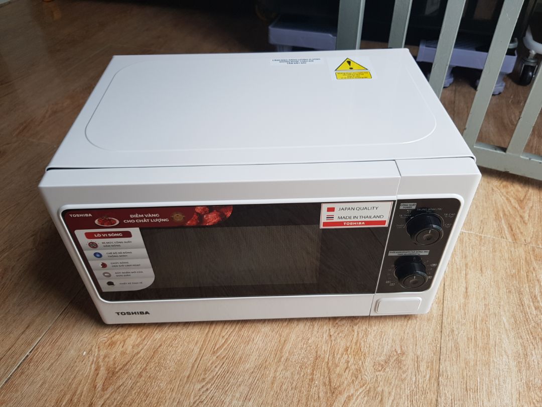 Vỏ bên ngoài lò bị cong vênh và lòi ra ở 2 bên góc. Tiki vui lòng đổi hàng lại cho mình Vỏ bên ngoài lò bị cong vênh và lòi ra ở 2 bên góc. Tiki vui lòng đổi hàng lại cho mình