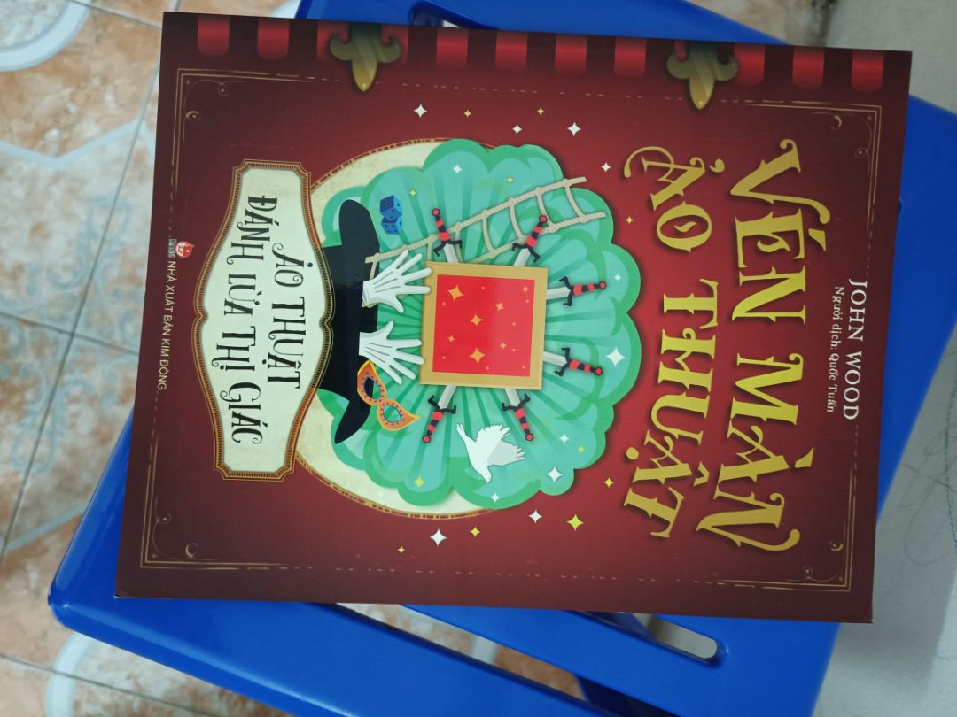 Sách rất hay,giao hàng siêu nhanh,nên mua nha mọi người