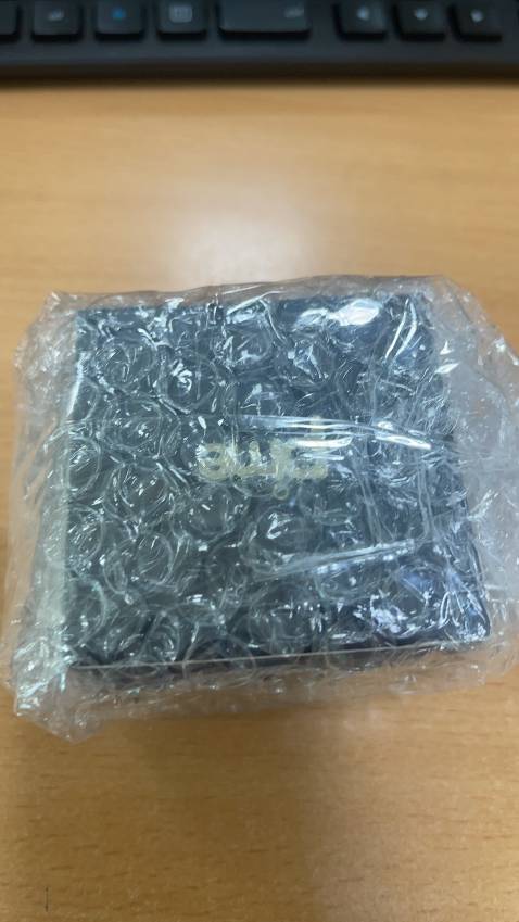 Thật sự bị nghiện các ẻm Pime này rồi. Lúc đầu chỉ dùng thử 1 sản phẩm kcn, sau đến sữa dưỡng, tinh chất nọc ong. Kem mắt thì thích thôi rồi, lại có thêm tác dụng làm mí đỡ sụp hẳn. Giờ thì rinh luôn mấy ẻm này luôn vì có các chị em đồng nghiệp nhờ mua giúp vì thấy da em đẹp hơn.