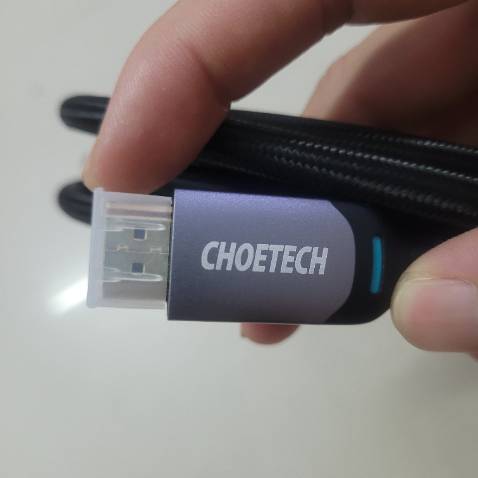 Cầm rất chất lượng, dây dầy, bự chà bá, đầu chắc chắn, cắm vô máy rất nhẹ nhàng, không bị cứng. Xài rất ok. Đáng mua nha