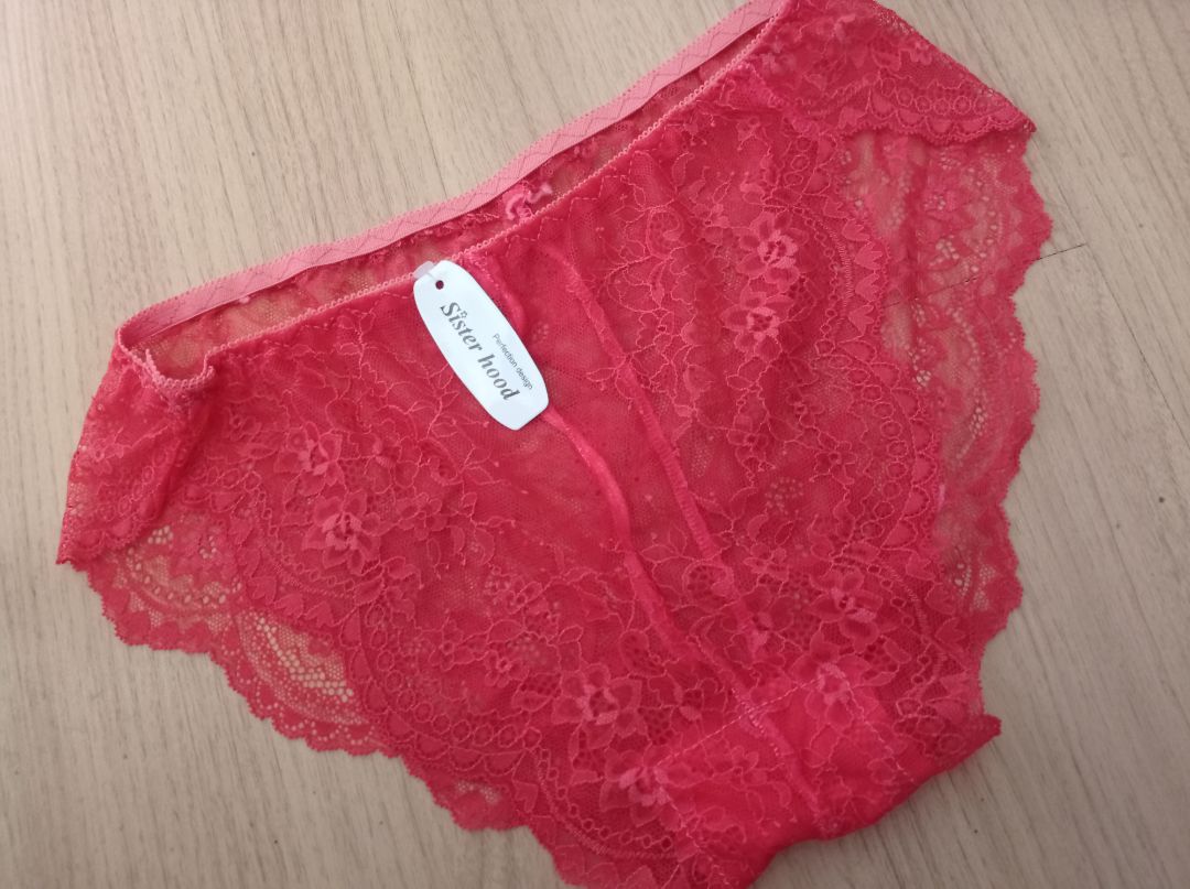 Quần đẹp lắm shop ạ, nhiều mẫu hoa ren, lên mình rất thích, sẽ quay lại ủng hộ shop, sp giá quá hợp lí luôn