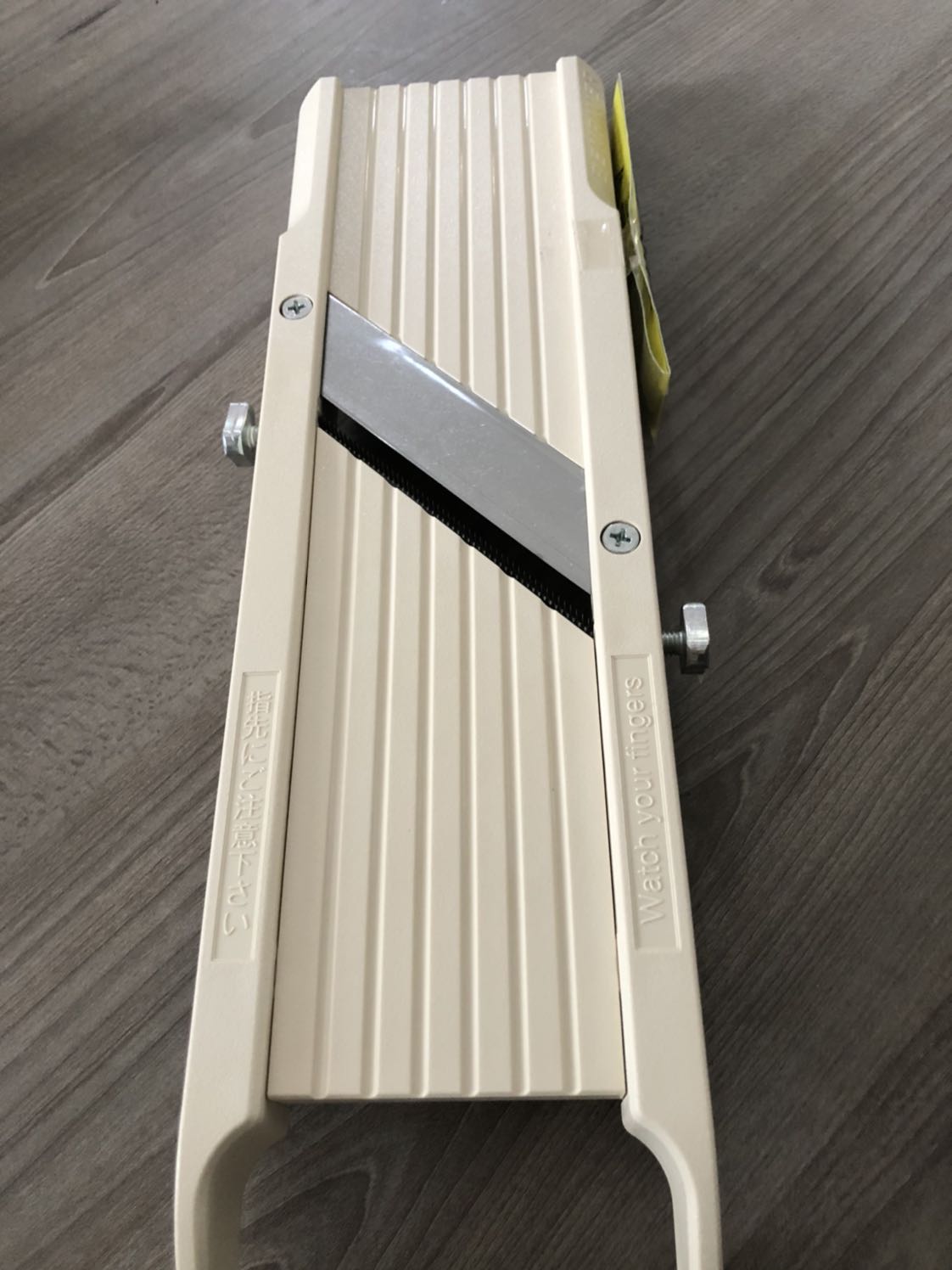 Hàng đúng mô tả.Nhưng chưa sài k biết thế nào,mong với giá tiền này sẽ sài ổn