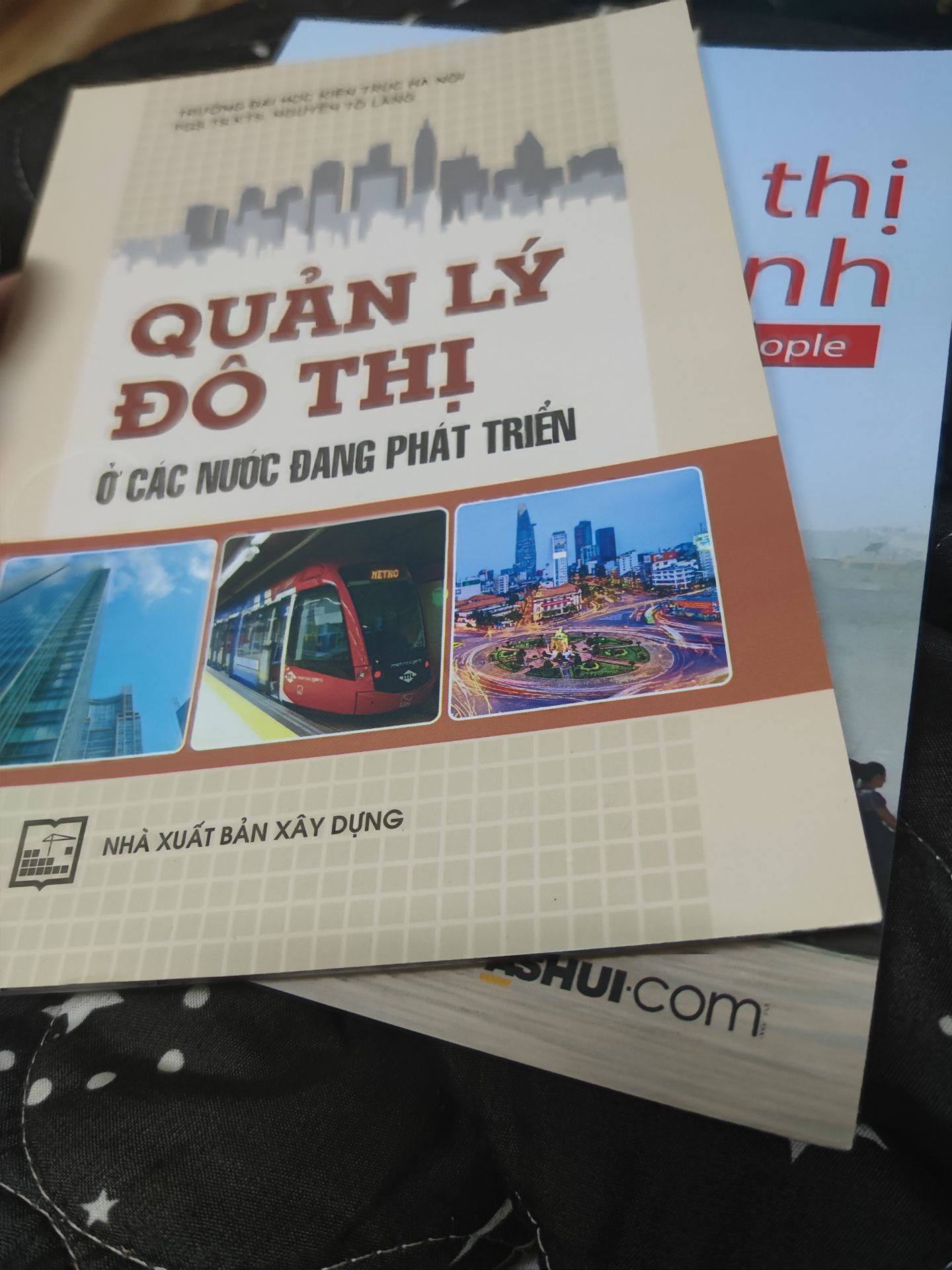 sản phẩm đóng gói kỹ, có tem chống giả, nội dung sinh động