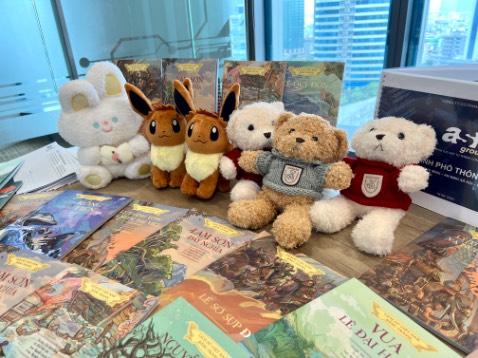 Sách rất đẹp, trình bày minh hoạ rõ ràng, đậm chất lịch sử hào hùng