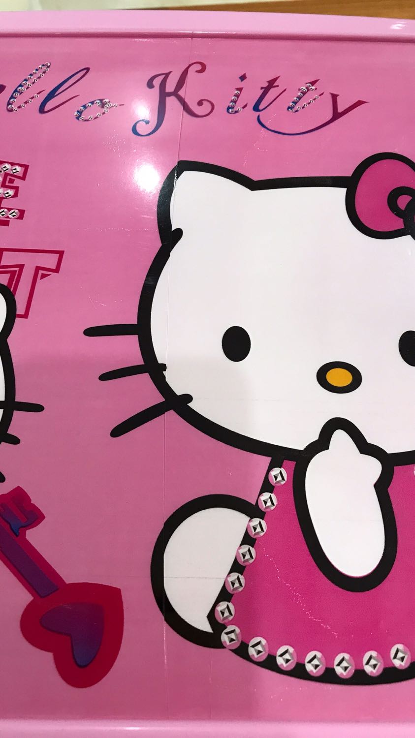 Chào shop, đây là làn thứ 2 mình mua hàng mà hơi bị thất vọng, cai bàn bị lỗi mà vẫn giao cho mình, trên mặt bàn bị bể, chỗ bị lồi lên lấy sticker dán lại, mình ko hiểu sao hàng bị lỗi vậy vẫn giao cho mình, cái này ko phải phải do anh giao hàng nhé, mình nói luôn vì bên ngoài gói rất cẩn thận, mong shop hãy cho người đến lấy lại đổi cho mình, cảm ơn shop Chào shop, đây là làn thứ 2 mình mua hàng mà hơi bị thất vọng, cai bàn bị lỗi mà vẫn giao cho mình, trên mặt bàn bị bể, chỗ bị lồi lên lấy sticker dán lại, mình ko hiểu sao hàng bị lỗi vậy vẫn giao cho mình, cái này ko phải phải do anh giao hàng nhé, mình nói luôn vì bên ngoài gói rất cẩn thận, mong shop hãy cho người đến lấy lại đổi cho mình, cảm ơn shop