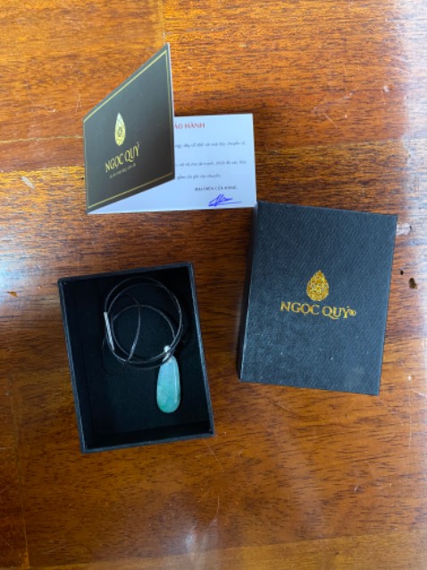 giao hàng rất nhanh, đóng gói kĩ, chất lượng sản phẩm tốt. đá rất đẹp. tôi hài lòng với sản phẩm và dịch vụ