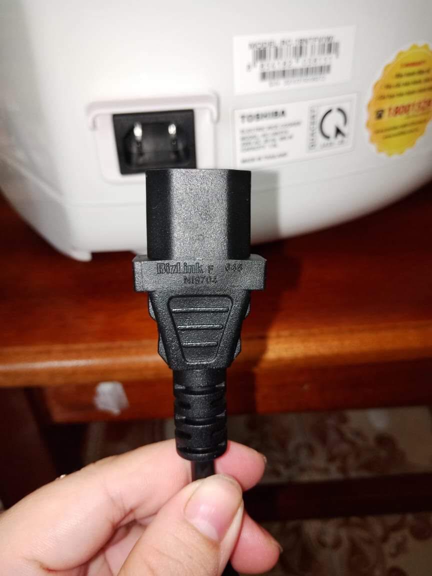 Nồi tốt!
Giao hàng nhanh 
Nhưng CÓ VẤN ĐỀ: đề nghị phía Tiki hay nhà cung cấp kiểm tra xem có giao nhầm dây nối cắm điện không! Dây nối và phích cắm rất lỏng!! Có thể đã giao nhầm dây nối của sản phẩm gần giống!
Đề nghị kiểm tra và phản hồi sớm!
Đề nghị Tiki hỗ trợ đổi lại dây cắm đúng cho khách!
Xin cảm ơn! Nồi tốt!
Giao hàng nhanh 
Nhưng CÓ VẤN ĐỀ: đề nghị phía Tiki hay nhà cung cấp kiểm tra xem có giao nhầm dây nối cắm điện không! Dây nối và phích cắm rất lỏng!! Có thể đã giao nhầm dây nối của sản phẩm gần giống!
Đề nghị kiểm tra và phản hồi sớm!
Đề nghị Tiki hỗ trợ đổi lại dây cắm đúng cho khách!
Xin cảm ơn!