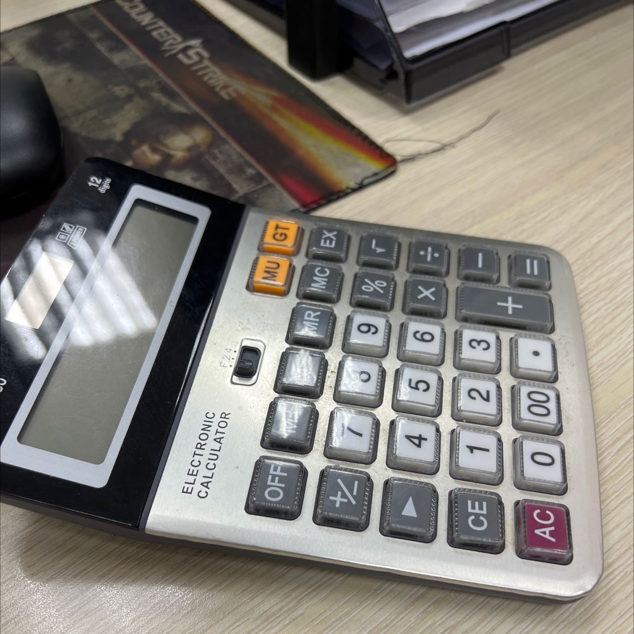 đặt màu xanh min thì giao hàng màu xanh dương