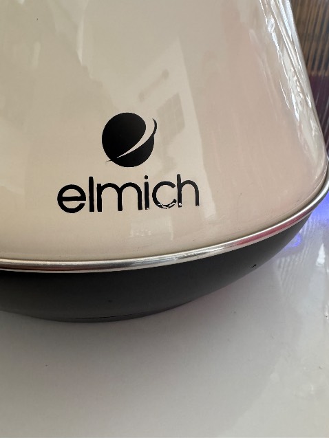 Mới đặt hôm qua nay có hàng rất nhanh, nhưng trừ điểm gửi bình bị trầy chữ cho mình nè.rất nhanh sôi và bình chắc chắn lắm