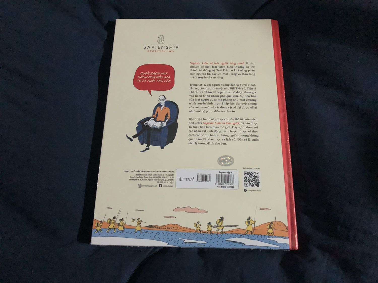 Sách được giao nhanh chóng, đúng giờ hẹn. Sách được bọc nilon, bảo quản tốt, còn thơm mùi giấy mới, mỗi tội do mới quá nên một vài trang sách còn hơi dính vào nhau, nhưng không khó để luồn ngón tay vào và nhẹ nhàng tách ra, bạn nào cẩn thận có thể dùng dao dọc giấy. Nói chung là chất lượng tuyệt zời ông mặt trời!
