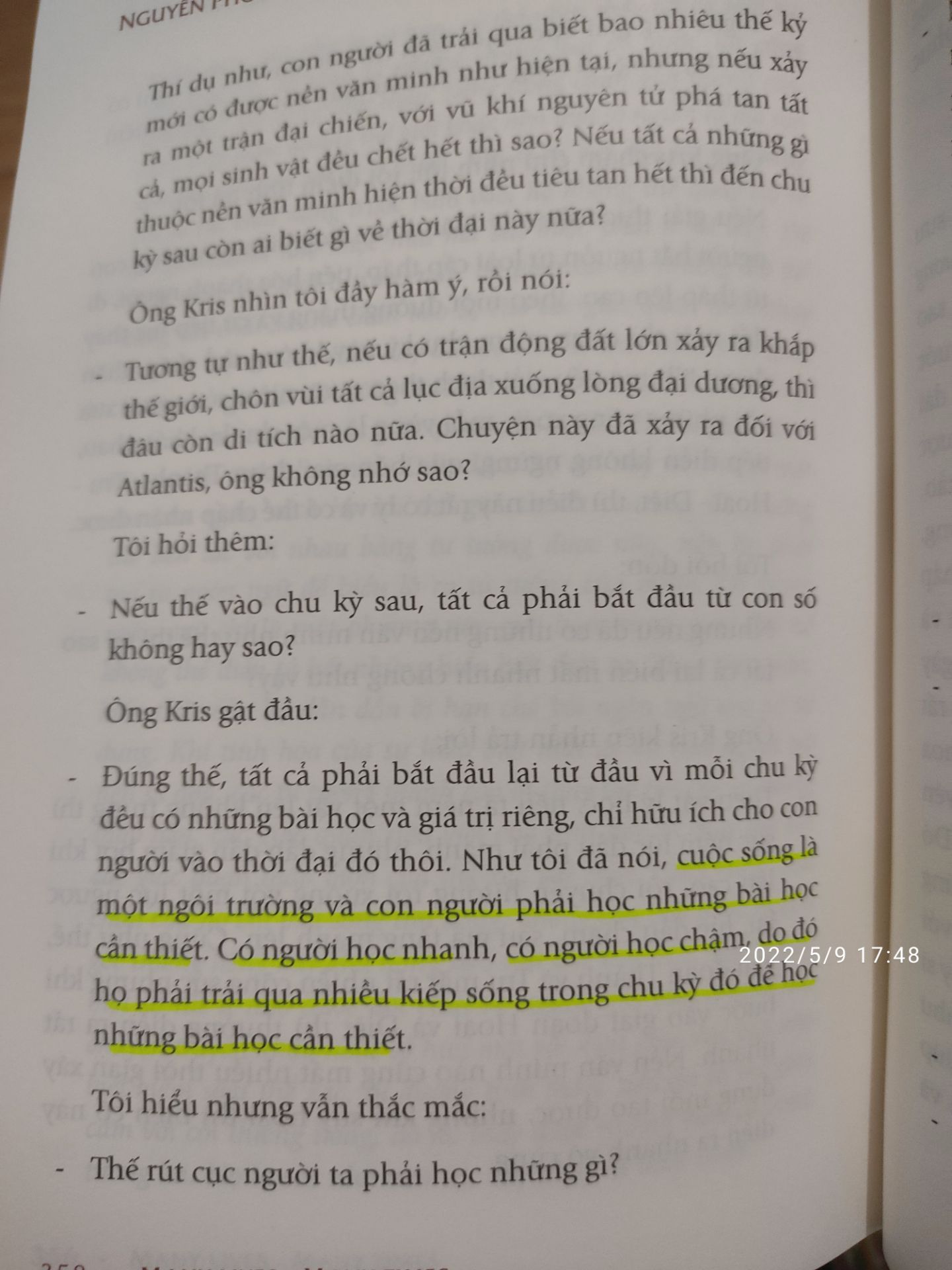 Giao hàng đúng lịch, Sách tuy không có bọc nhưng vẫn đẹp, không gặp vấn đề gì. Giấy dày, có những trang in màu bắt mắt và thu hút.
Sách là nội dung cơ bản của việc quản lý tài chính (tiết kiệm, chi tiêu, buôn bán, làm giàu,...). Nội dung được lồng ghép qua những câu chuyện ngắn nên rất dễ đọc và cuốn. Đọc 3 4 ngày là hết quyển rồi.
Đọc càng sớm càng tốt cho việc quản lý tài chính của bản thân.