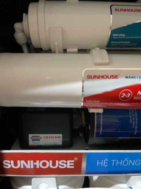 máy lắp xong bị lỗi ngay không dùng được, thấy bơm chạy liên tục không ngừng mà không có nước. thấy quảng cáo có quà tặng là bộ dao hoặc bình giữ nhiệt nhưng cũng không thấy đưa. rất thất vọng! máy lắp xong bị lỗi ngay không dùng được, thấy bơm chạy liên tục không ngừng mà không có nước. thấy quảng cáo có quà tặng là bộ dao hoặc bình giữ nhiệt nhưng cũng không thấy đưa. rất thất vọng!