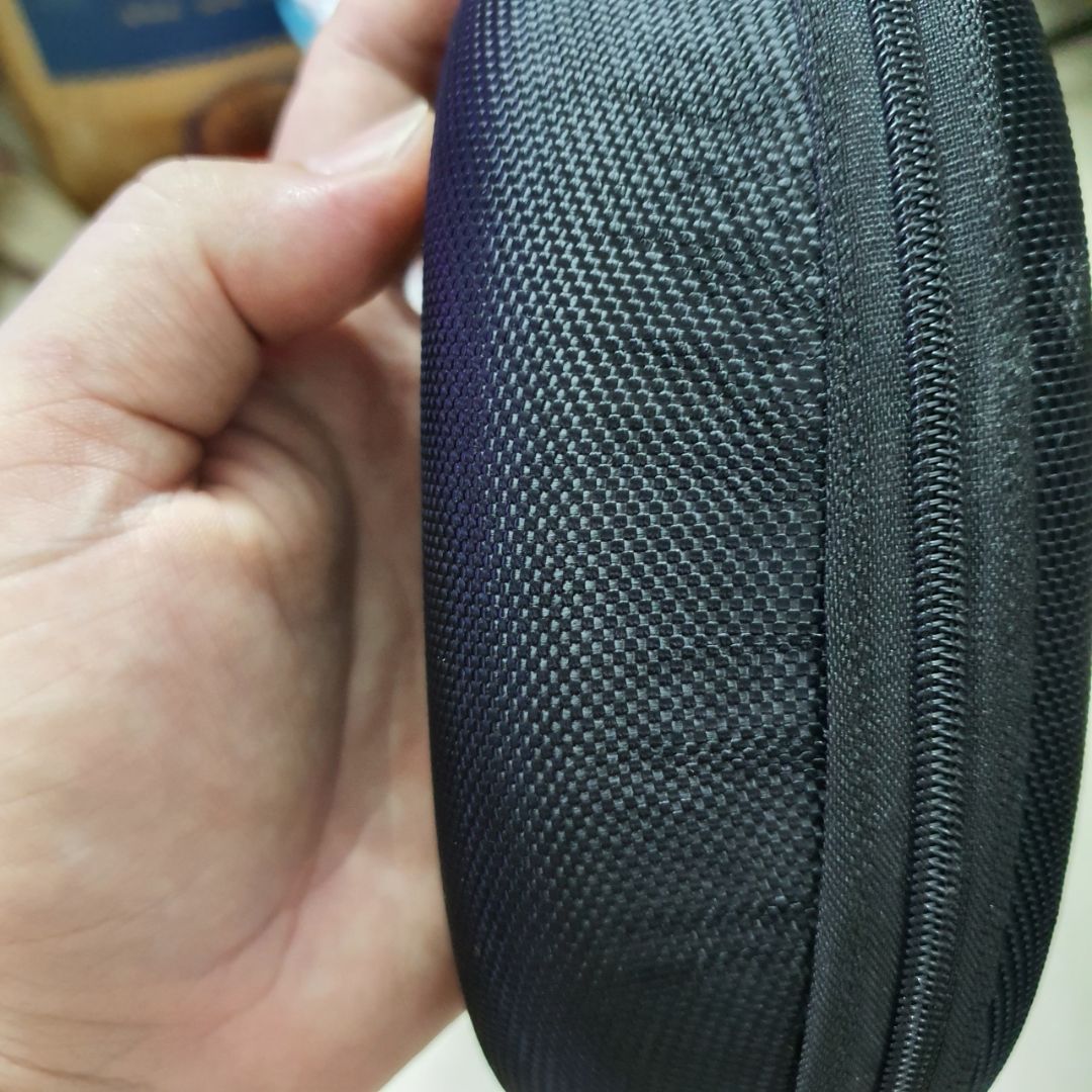 đặt 2 đơn.một đơn 45k 2 bộ hộp x2 là 4 cái.một đơn 65kx1 là 3 cái.tổng cộng 2 đơn là 7 cái.giao dc 6 cái.1 cái bị xước