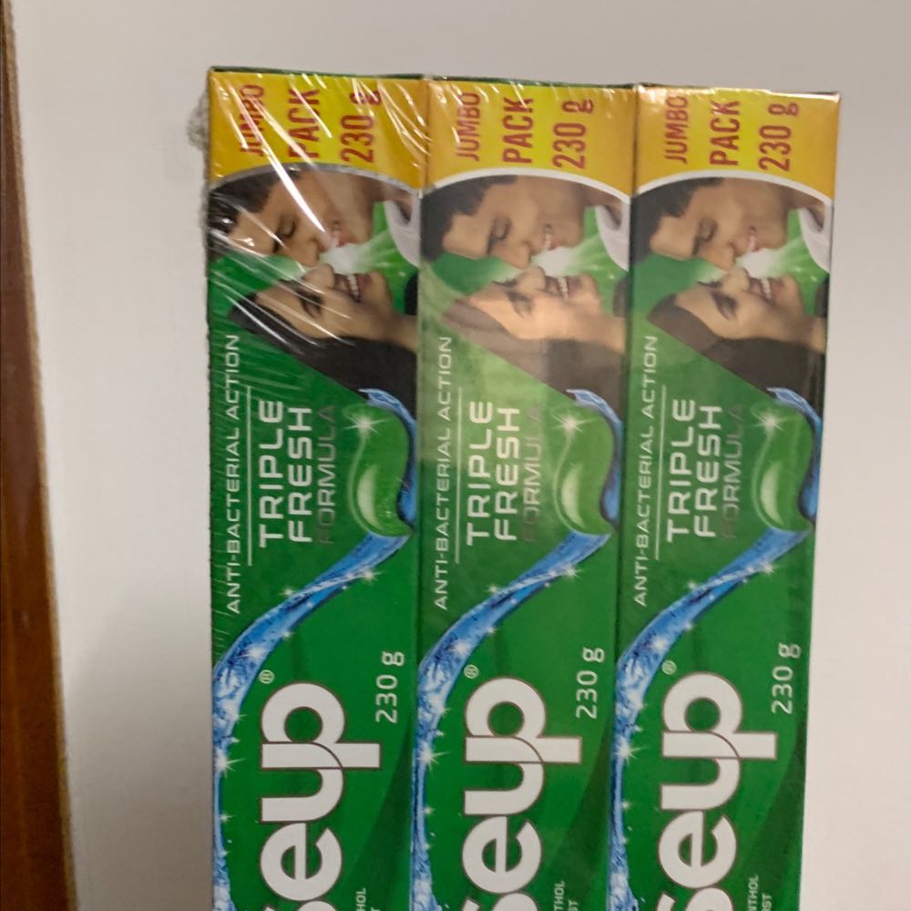 Kem đánh răng này nhà mình đã sử dụng nhiều lần và tin dùng nên cũng không khó hiểu khi mình mua và đánh giá 5 sao.