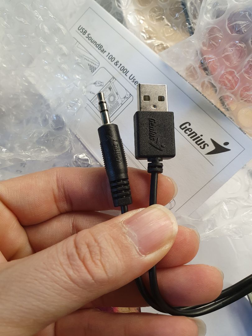 Mình lấy về cho bọn trẻ học zoom do loa laptop bé quá, cắm dây tiện lợi, loa nghe to, rõ ràng, chi tiết, kêu to hơn con LG PL2, chất âm hơi kém hơn một chút khi so với PL2 nhưng vẫn rất ổn, rất ổn nha. ???